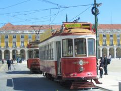 tram_rot_zwei